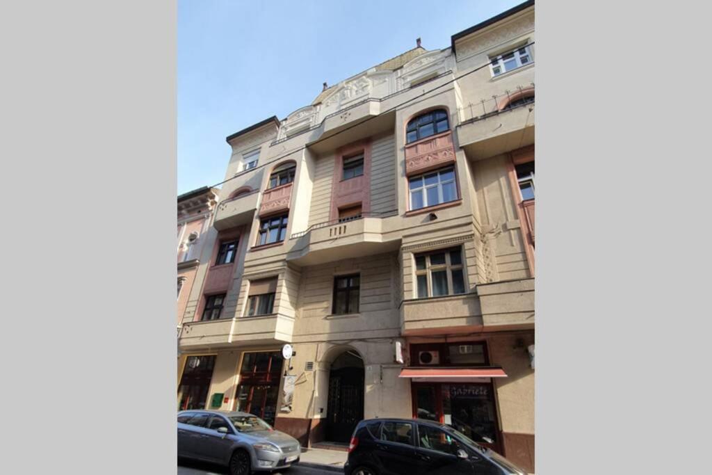 A Nice Apartment In The Heart Of Budapest. Exterior photo